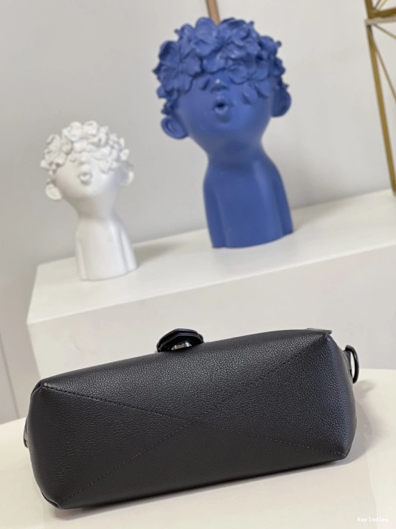 Repladies MESSENGER LOUIS SAUMUR VUITTON 0821